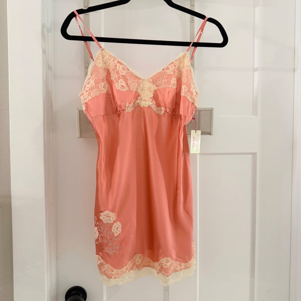 Gold Hawk Silk Lace Applique Tunic Camisole Tank Coral S NWT Y2K Style Coquette
